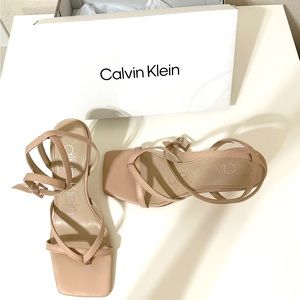 CALVIN KLEIN
Women's Montel High Heel Sandals in tan color.